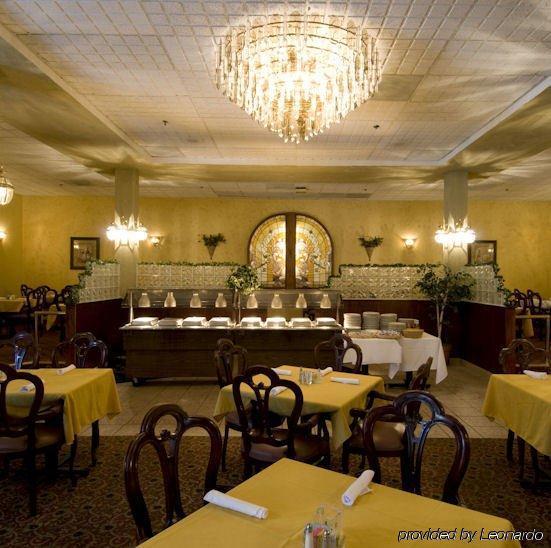 The Hotel Hot Springs Restaurant billede